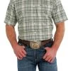 Cinch Men's ArenaFlex Green Plaid Short Sleeve Shirt