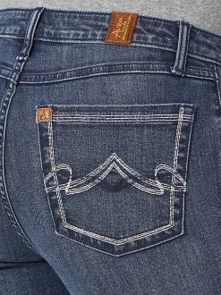 Wrangler Women's Aura Instantly Slimming Jean-Helen -Modern Life Shop WUT74HN ALT3