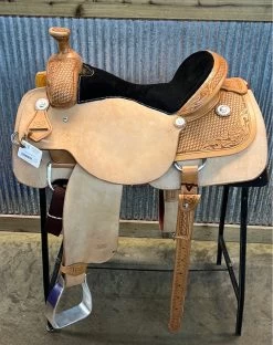 R Bar B Arena Roper 16"