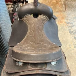 Used Wintec 17" -Modern Life Shop image 2176d41a a914 45db a16a e37451d68c30