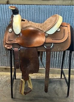 Used Hereford Brand Roper 15.5"