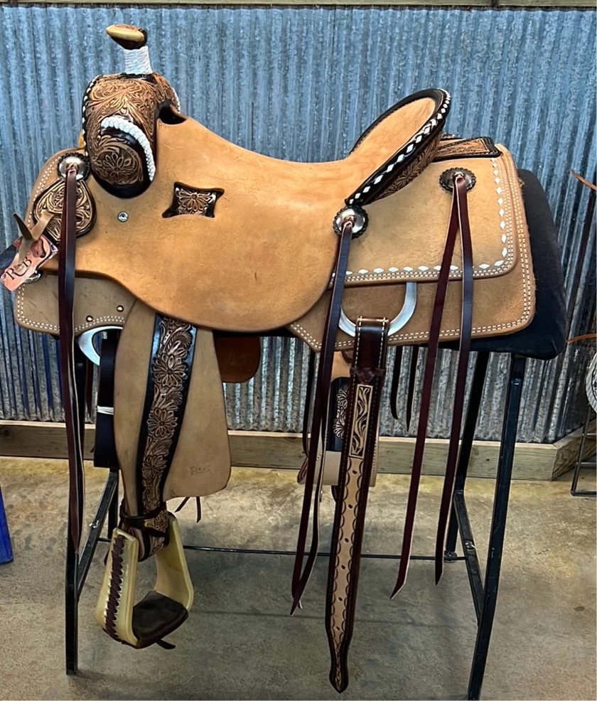 R Bar B Rancher 16.5" 3 R Bar B Rancher 16.5"