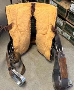 Used Usher Barrel Saddle 13.5" -Modern Life Shop image 91f878b6 1870 41bd b39b 5a788bfc9997